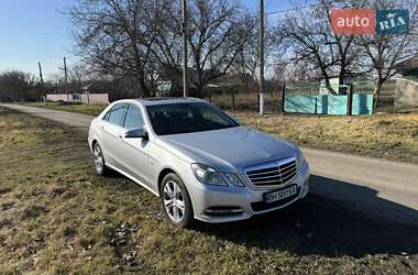 Седан Mercedes-Benz E-Class 2011 в Подільську