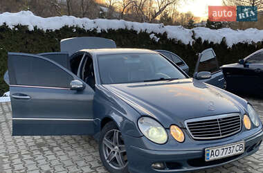 Седан Mercedes-Benz E-Class 2003 в Турке