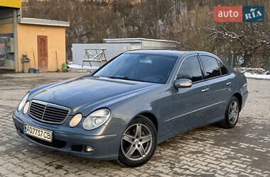 Седан Mercedes-Benz E-Class 2003 в Турке