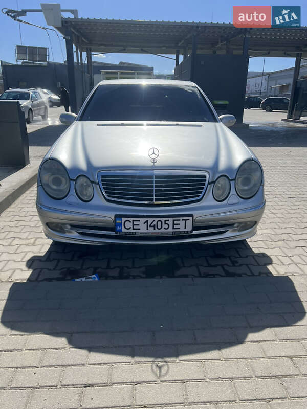 Седан Mercedes-Benz E-Class 2003 в Черновцах