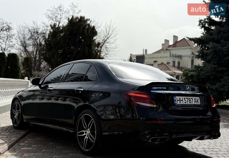 Седан Mercedes-Benz E-Class 2016 в Киеве