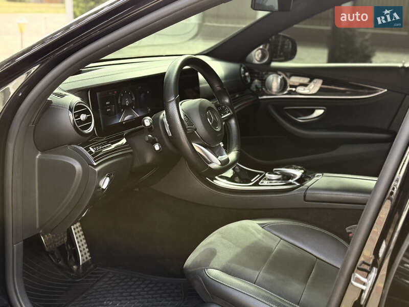 Седан Mercedes-Benz E-Class 2016 в Киеве