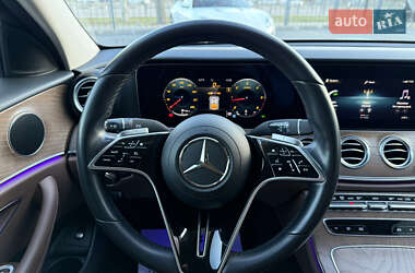 Седан Mercedes-Benz E-Class 2021 в 