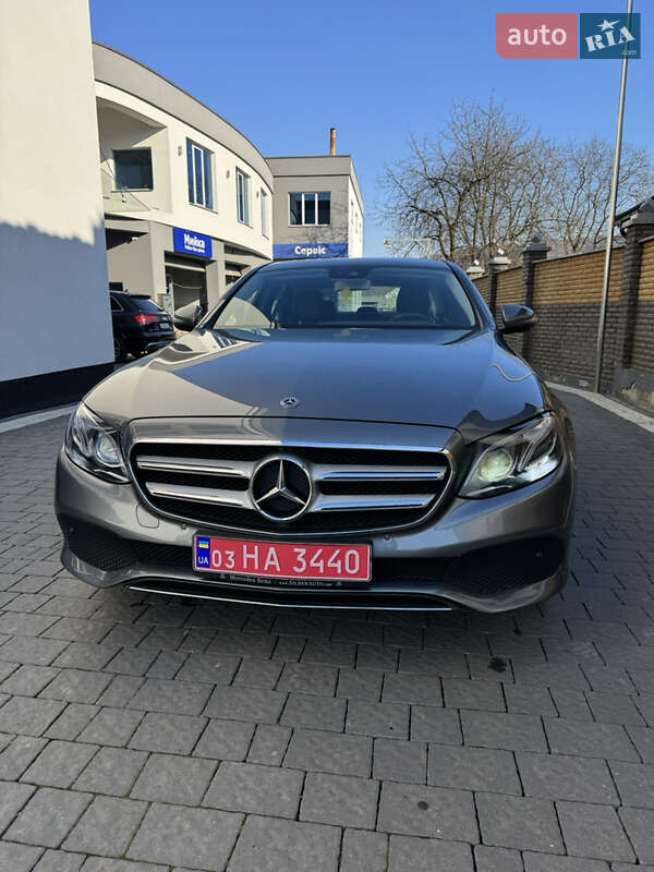 Седан Mercedes-Benz E-Class 2018 в 