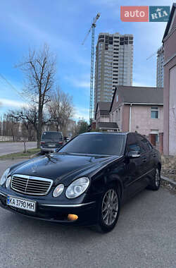 Седан Mercedes-Benz E-Class 2003 в Києві