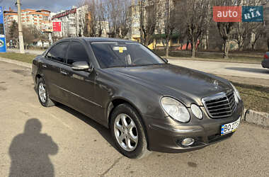 Седан Mercedes-Benz E-Class 2007 в Чернівцях