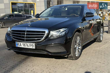 Седан Mercedes-Benz E-Class 2016 в 