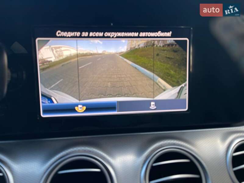 Седан Mercedes-Benz E-Class 2016 в Южному