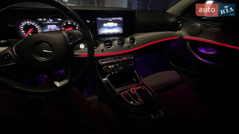 Седан Mercedes-Benz E-Class 2016 в Южному