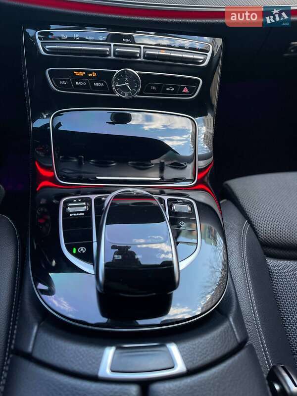 Седан Mercedes-Benz E-Class 2016 в Южному