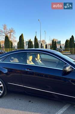 Купе Mercedes-Benz E-Class 2016 в 