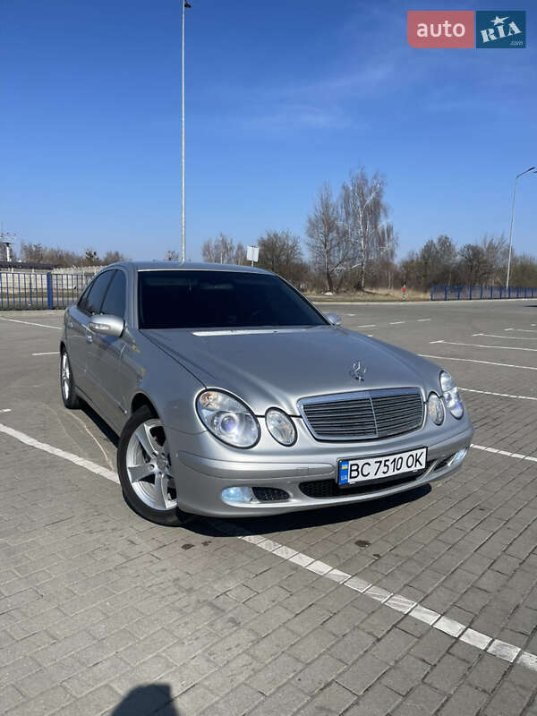 Mercedes-Benz E-Class 2002