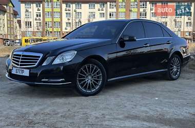 Седан Mercedes-Benz E-Class 2012 в 