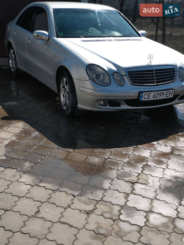 Mercedes-Benz E-Class 2005
