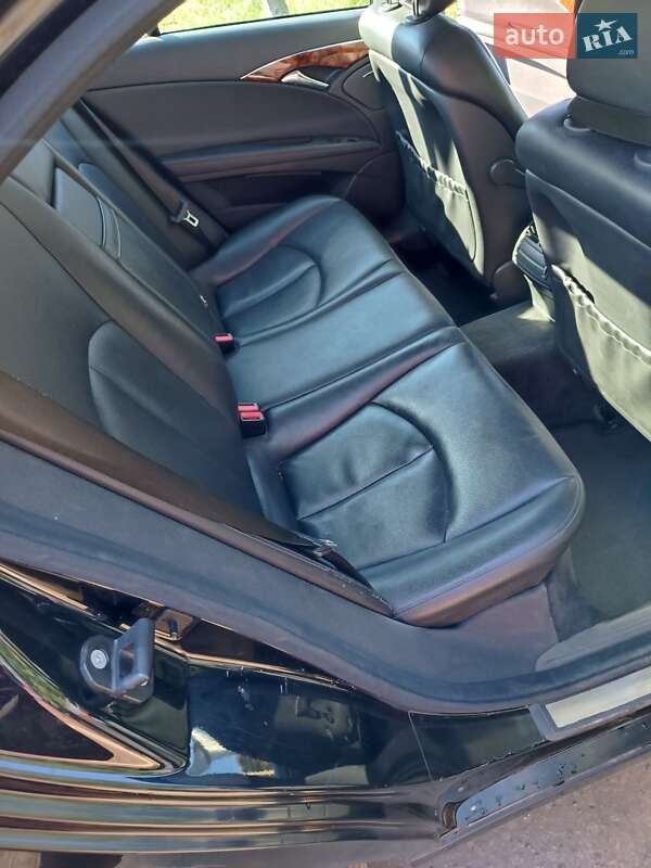 Седан Mercedes-Benz E-Class 2005 в Костополе