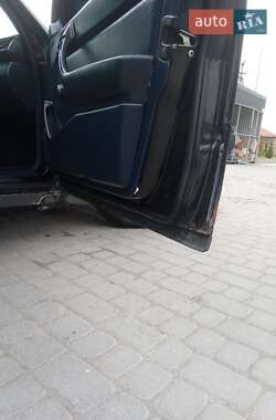 Седан Mercedes-Benz E-Class 1989 в 