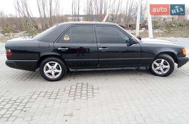 Седан Mercedes-Benz E-Class 1989 в 