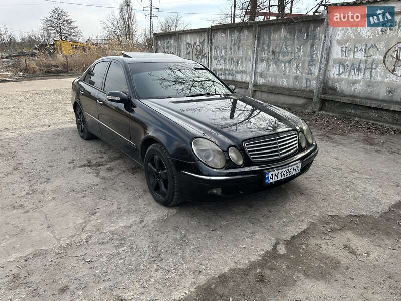 Mercedes-Benz E-Class 2003