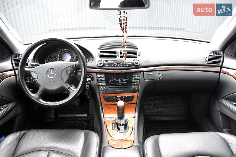 Седан Mercedes-Benz E-Class 2004 в Дрогобыче