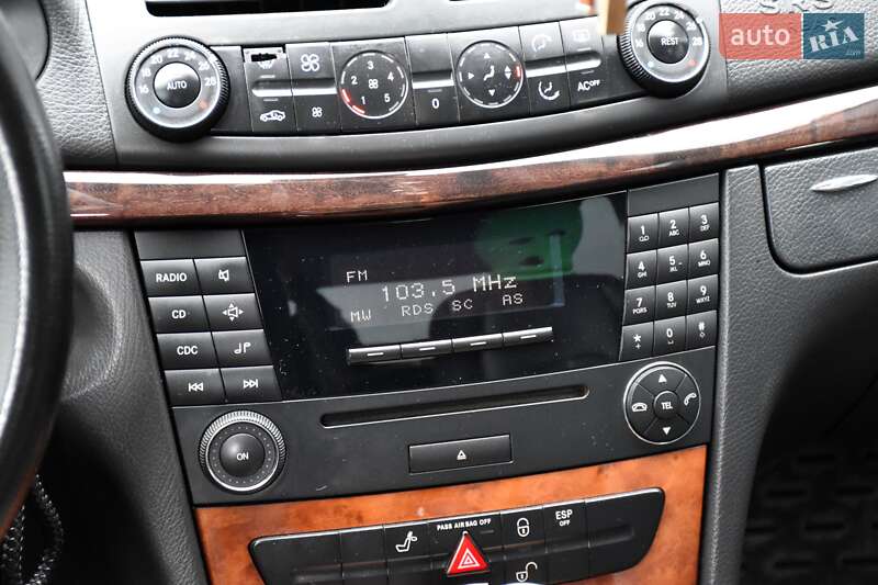Седан Mercedes-Benz E-Class 2004 в Дрогобыче