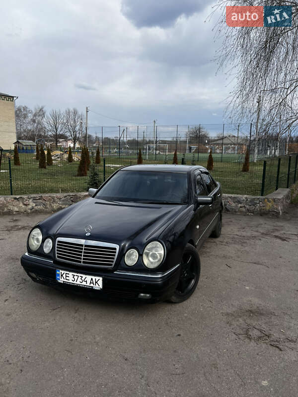 Седан Mercedes-Benz E-Class 1999 в Днепре