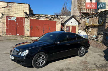 Седан Mercedes-Benz E-Class 2002 в 