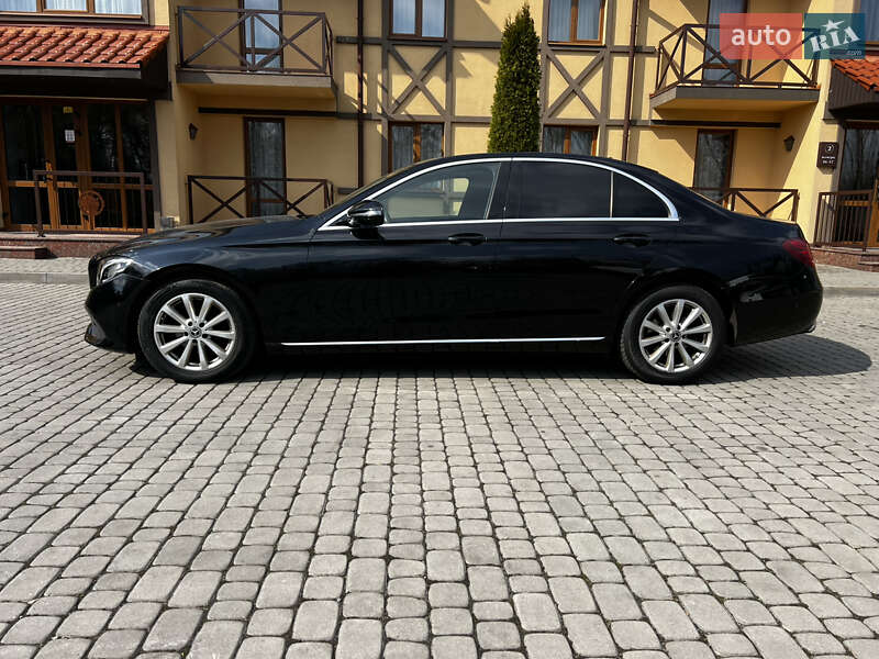 Седан Mercedes-Benz E-Class 2017 в Киеве
