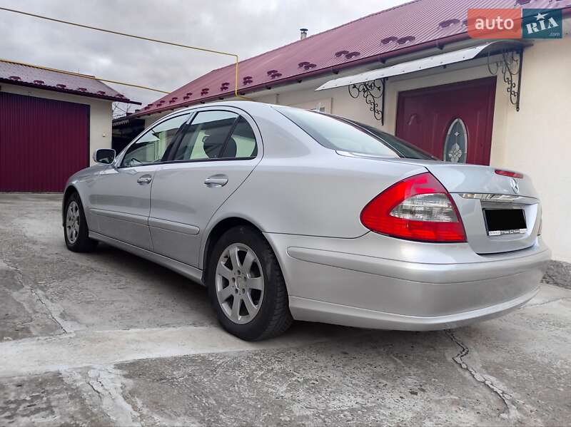Седан Mercedes-Benz E-Class 2007 в Черновцах