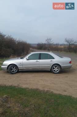 Седан Mercedes-Benz E-Class 1999 в 