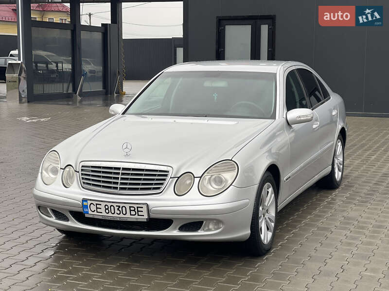 Седан Mercedes-Benz E-Class 2003 в Черновцах