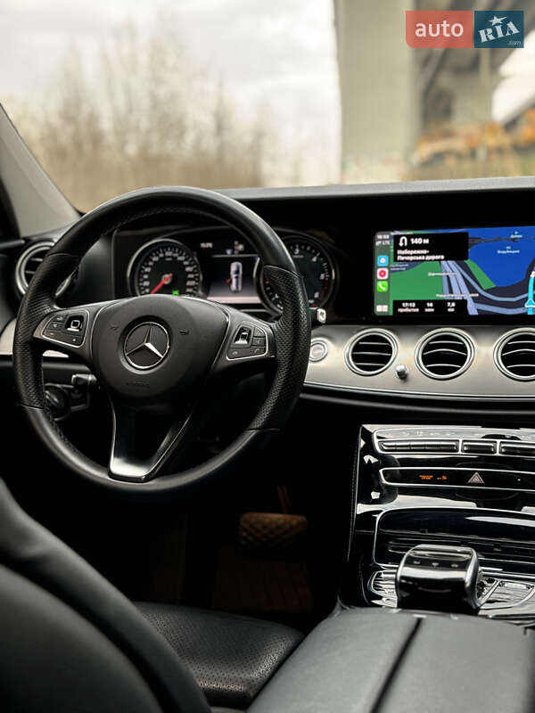 Универсал Mercedes-Benz E-Class 2017 в Киеве