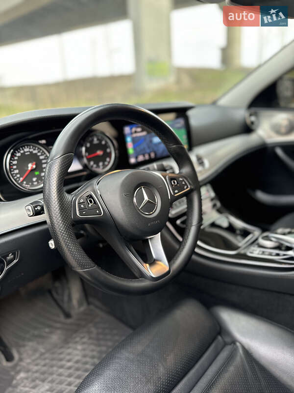 Универсал Mercedes-Benz E-Class 2017 в Киеве