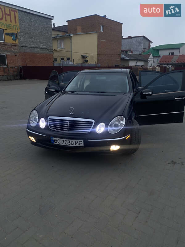 Седан Mercedes-Benz E-Class 2005 в Самборе