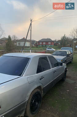 Седан Mercedes-Benz E-Class 1989 в 