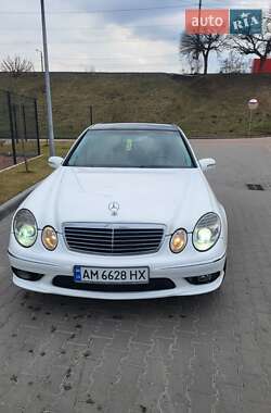 Седан Mercedes-Benz E-Class 2002 в 