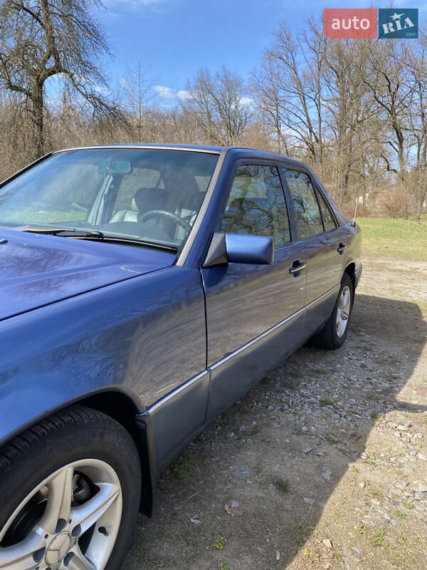 Седан Mercedes-Benz E-Class 1993 в Белой Церкви фото 8 Седан Mercedes-Benz E-Class 1993 в Белой Церкви