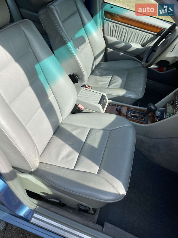 Седан Mercedes-Benz E-Class 1993 в Белой Церкви фото 13 Седан Mercedes-Benz E-Class 1993 в Белой Церкви