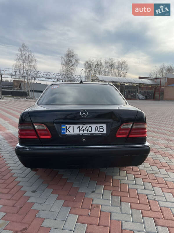 Седан Mercedes-Benz E-Class 2000 в Білій Церкві