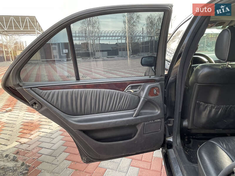 Седан Mercedes-Benz E-Class 2000 в Білій Церкві