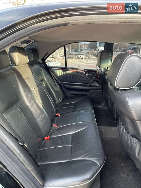 Седан Mercedes-Benz E-Class 2000 в Білій Церкві