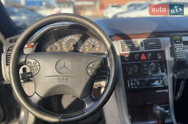 Седан Mercedes-Benz E-Class 1996 в Киеве