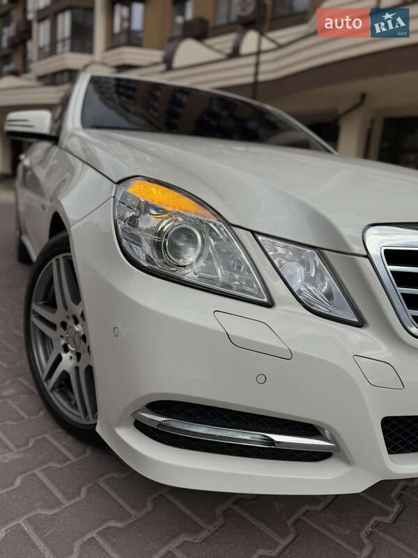 Седан Mercedes-Benz E-Class 2011 в Софиевской Борщаговке