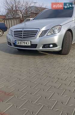 Седан Mercedes-Benz E-Class 2011 в 