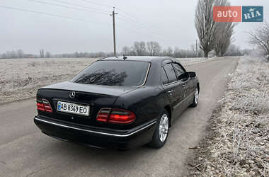 Седан Mercedes-Benz E-Class 2001 в 