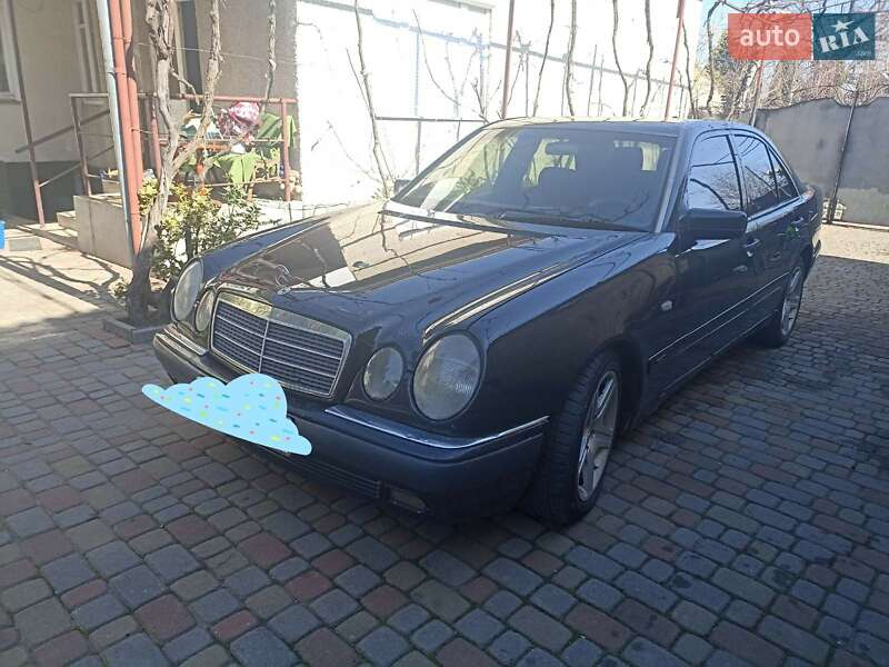 Mercedes-Benz E-Class 1998