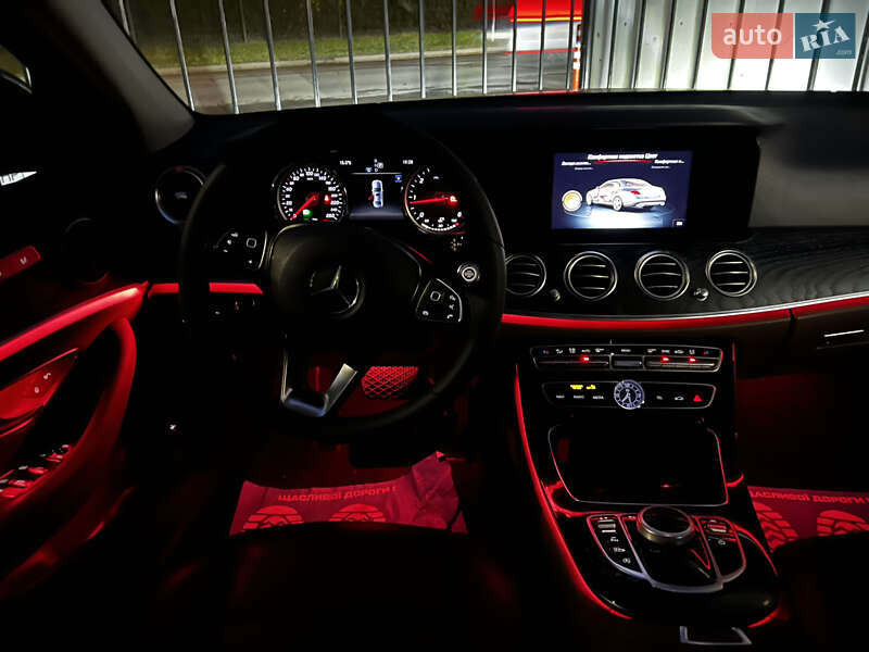 Седан Mercedes-Benz E-Class 2017 в Киеве