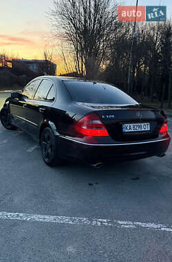 Седан Mercedes-Benz E-Class 2004 в 