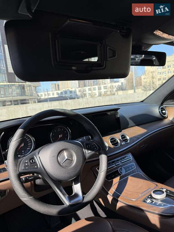 Седан Mercedes-Benz E-Class 2018 в Киеве