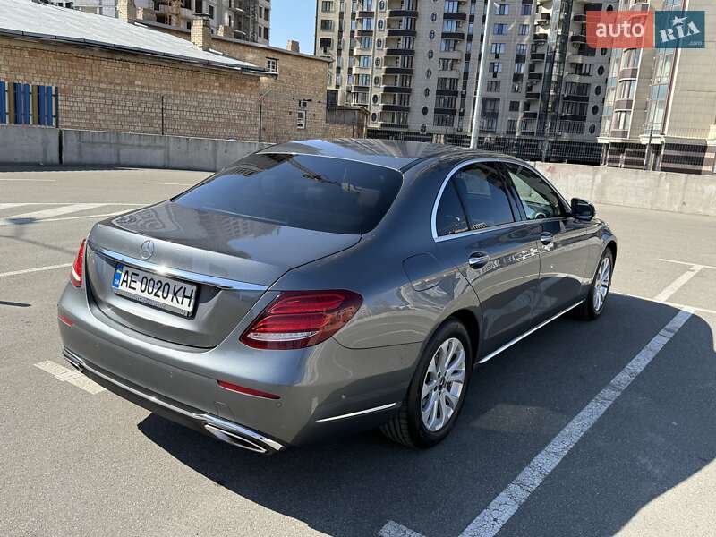 Седан Mercedes-Benz E-Class 2018 в Киеве