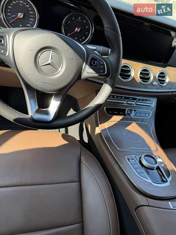 Седан Mercedes-Benz E-Class 2018 в Киеве